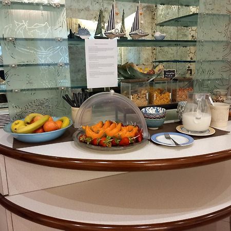 Acasamia Welchome Hotel リミニ エクステリア 写真